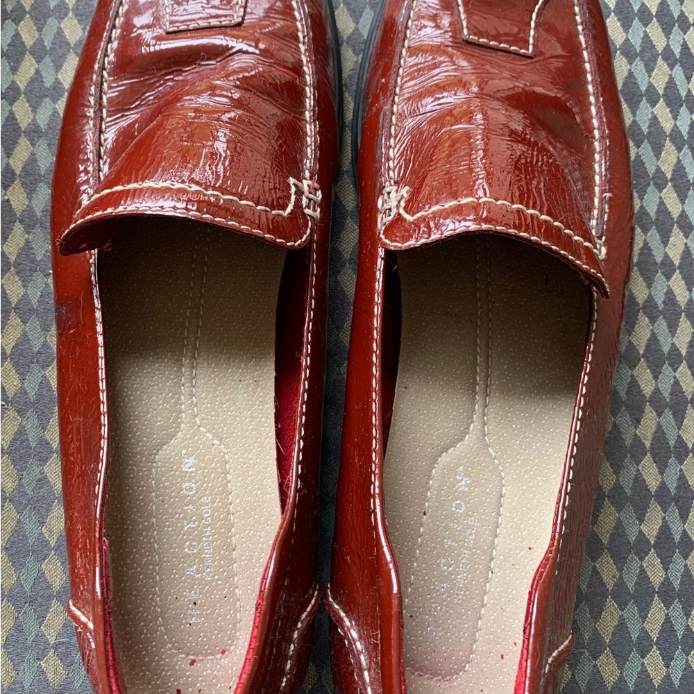 💚3/$25 Kenneth Cole Reaction 7 Women's Glossy Red Burgundy Flats